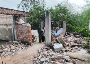 ଖଲ୍ଲିକୋଟ କୈଠଡା ଗାଁରେ ବାଣ ବିସ୍ଫୋରଣ , ଜଣଙ୍କର ଚାଲିଗଲା ଜୀବନ