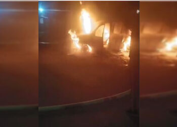 ଜଳିଗଲା କାର , ଅଳ୍ପକେ ବର୍ତ୍ତିଲେ ୩