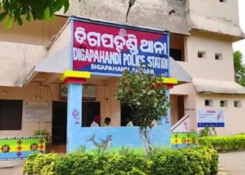 ଖଣ୍ଡା ବୁଲାଇ ଯୁବକ ଗିରଫ