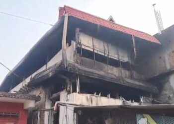 ଜଳିଗଲା ‘ସୋ ରୁମ’