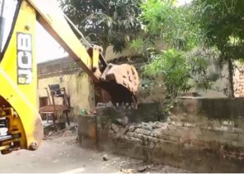 ଶାଶୁ ପରେ ଜ୍ୱାଇଁ ଘର ମାଟିରେ ମିଶିଲା