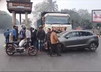 ରାଜଧାନୀରେ କାରକୁ ୨୦ କିମି ଘୋଷାଡିନେଲା ହାଇୱା