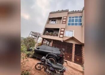 ଫରେଷ୍ଟରଙ୍କର ୨ କୋଠା, ୭ ପ୍ଲଟ,କେଜିଏ ସୁନା