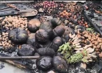 ଜଳିଗଲେ ପରିବା ଦୋକାନୀ