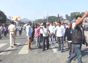 ଟୋକନ ସମସ୍ୟା ; ଚାଷୀଙ୍କ NH ଅବରୋଧ