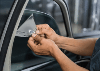 ଚାରି ଚକିଆଙ୍କୁ କଳାକାଚ ଅଡୁଆ