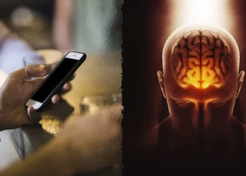 ସ୍କ୍ରିନ୍ ଲାଇଟ ଆଖି, ମସ୍ତିଷ୍କକୁ କରୁଛି ଦୁର୍ବଳ ! ଡିଜିଟାଲ୍ ଡିମେନ୍ସିଆର ଶିକାର ହେଉଛନ୍ତି ଲୋକ