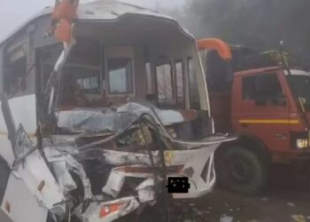 ବସ ସହ ବସ ଧକ୍କା , ଅନେକ ଯାତ୍ରୀ ଆହତ