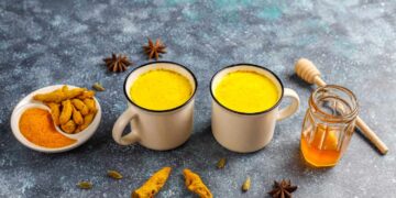 In this winter drink haldi water : ଶୀତ ଦିନରେ ହଳଦୀ ପାଣି , ଅନେକ ରୋଗରୁ ଦେବ ମୁକ୍ତି