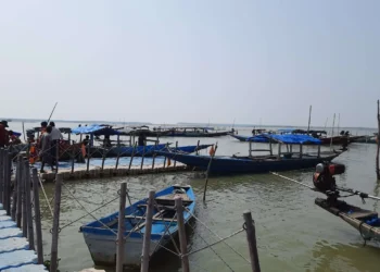 ଚିଲିକାରେ ୧୧ଟା ଯାଏଁ ଡଙ୍ଗା ଚଳାଚଳ ମନା